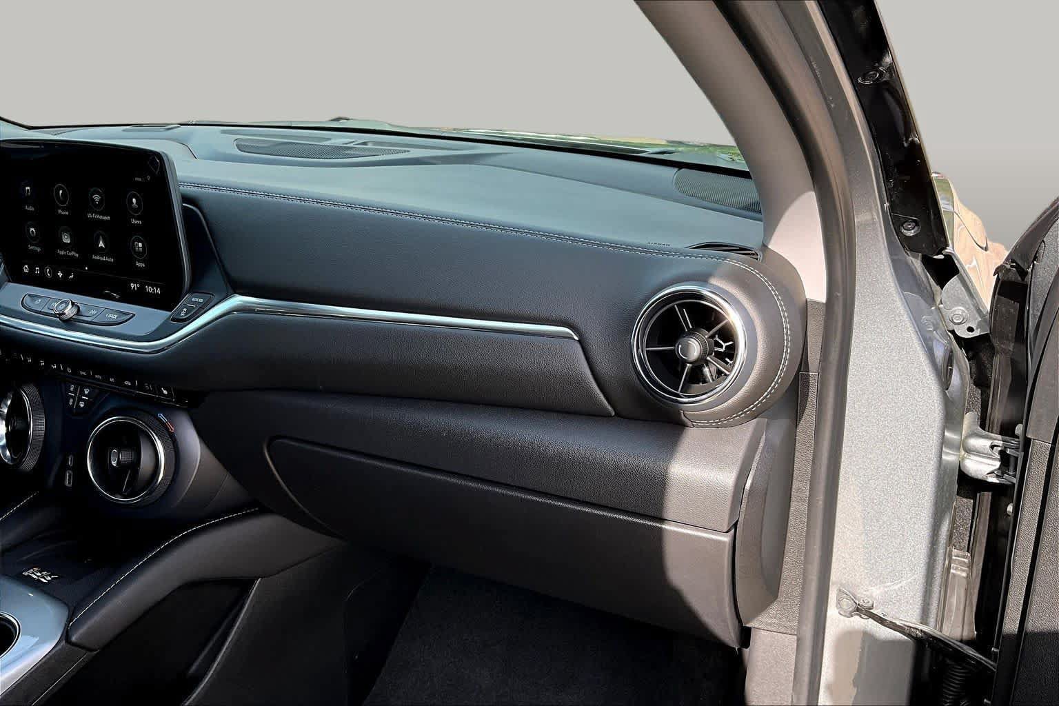 Used 2025 Chevrolet Blazer LT w/ Convenience Package FWD image 19