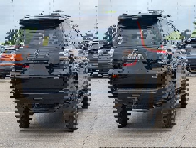 Used 2023 Toyota 4Runner 40th Anniversary SE image 4