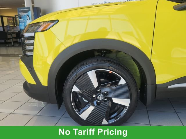 New 2025 Nissan Kicks SR FWD image 6