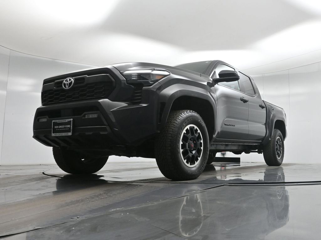 Used 2024 Toyota Tacoma TRD Off-Road image 46