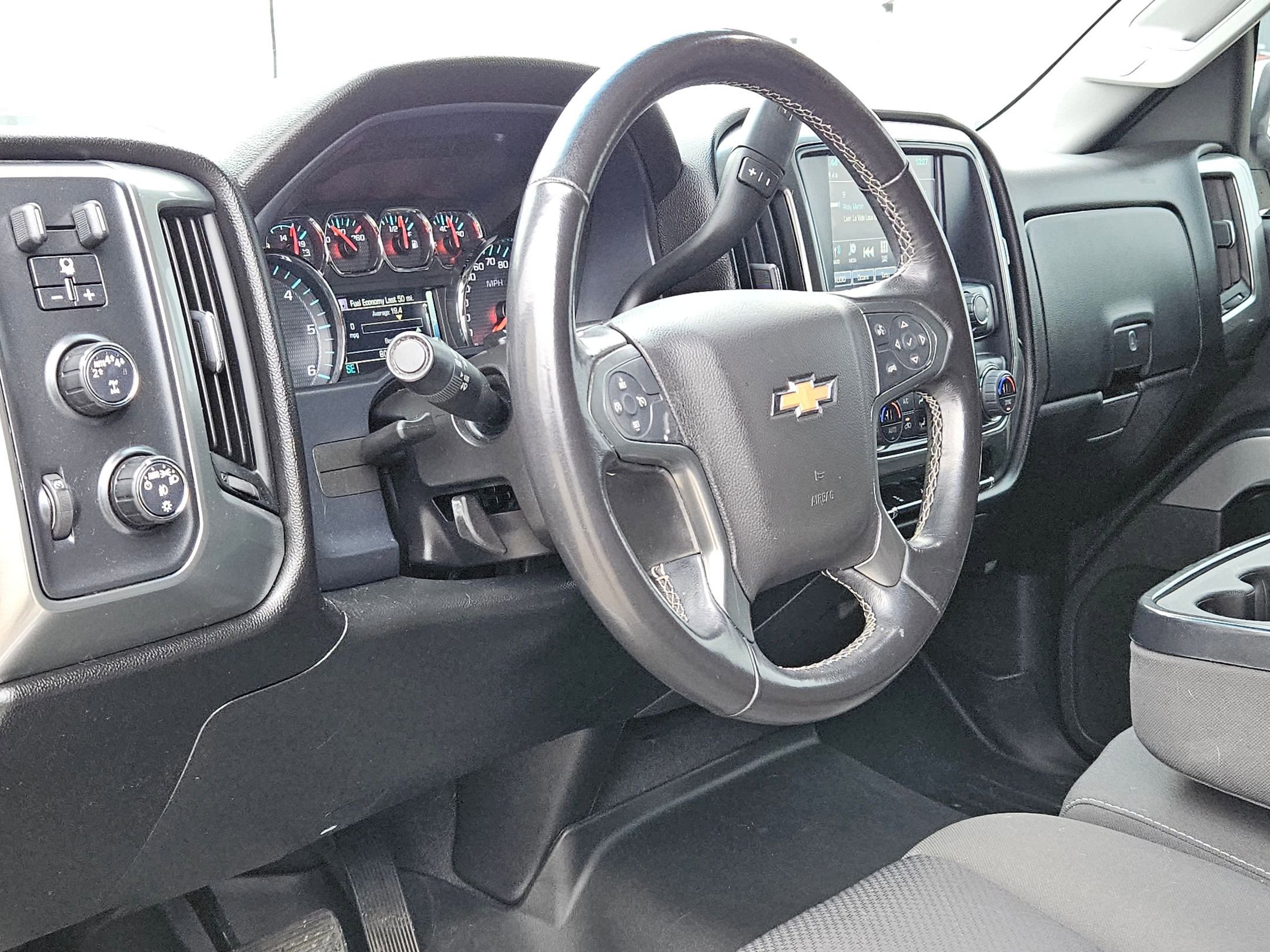 Used 2018 Chevrolet Silverado 1500 LT w/ Texas Edition image 10