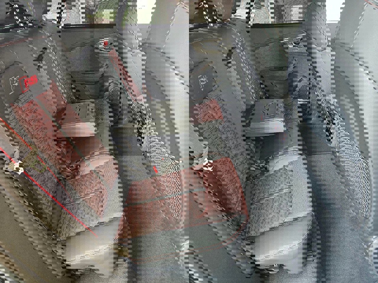 New 2025 Audi RS Q8 performance image 6