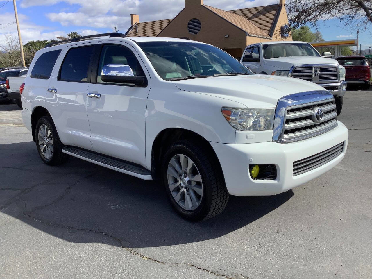 Used 2015 Toyota Sequoia Limited AWD/4WD image 8