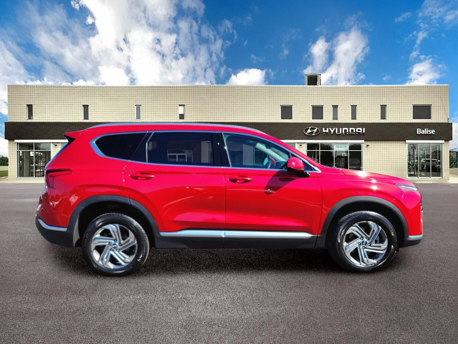 Certified 2022 Hyundai Santa Fe SEL w/ Cargo Package AWD/4WD image 2