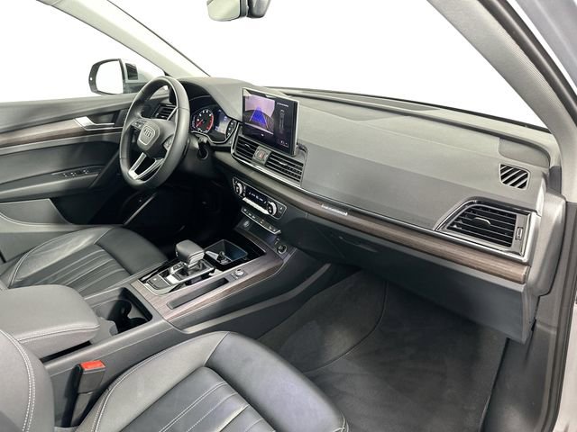 Used 2023 Audi Q5 2.0T Premium w/ Convenience Package image 28