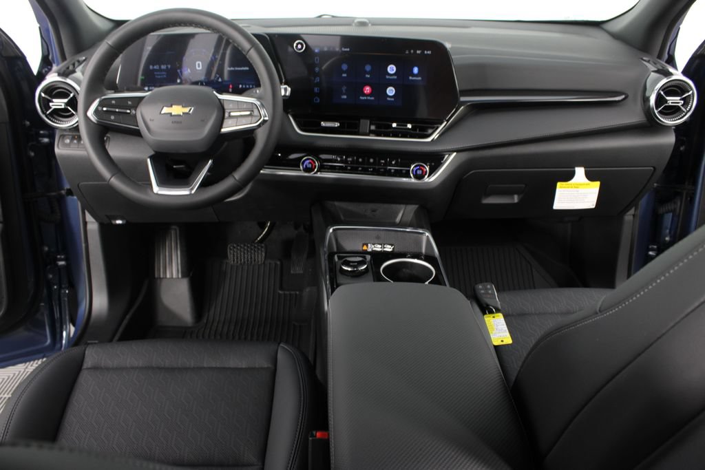 New 2027 Chevrolet Equinox LT w/ Convenience Package II FWD image 9
