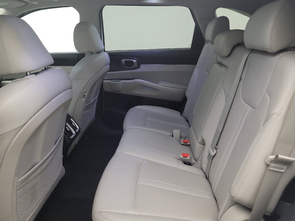 Used 2023 Kia Sorento S w/ Panoramic Sunroof Package FWD image 18
