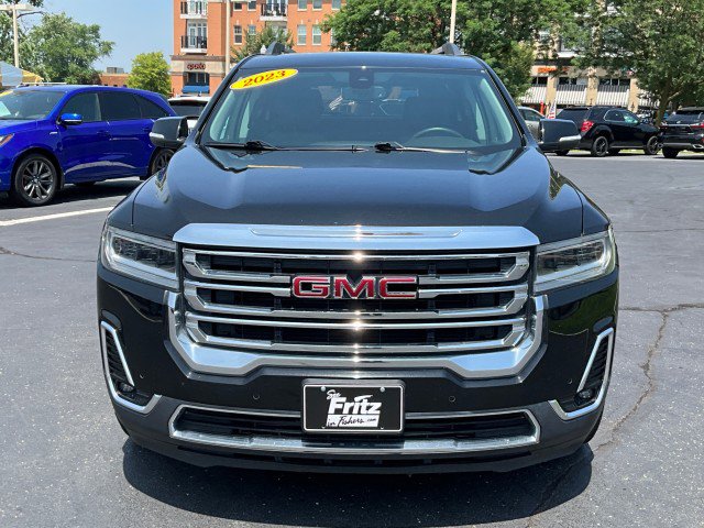 Used 2023 GMC Acadia SLT image 2
