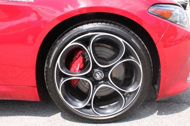 Used 2022 Alfa Romeo Giulia Veloce AWD/4WD image 44