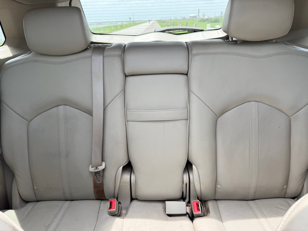 Used 2012 Cadillac SRX Luxury FWD image 14