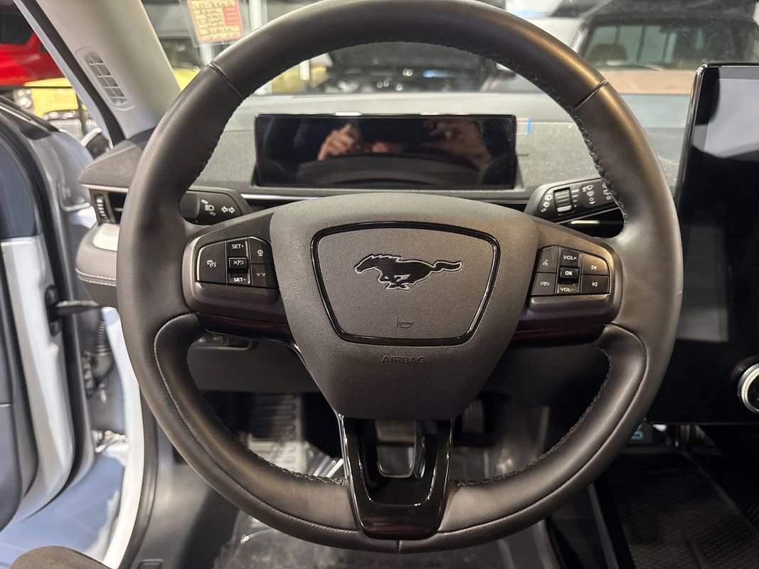 Used 2022 Ford Mustang Mach-E Select AWD/4WD image 92