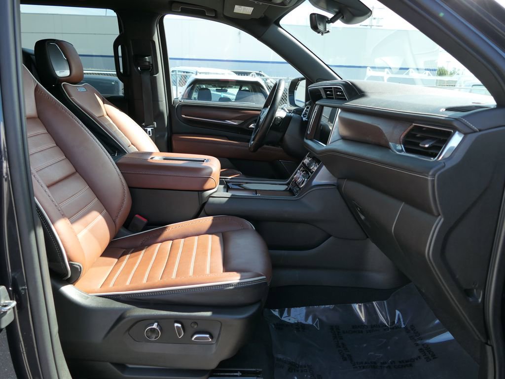 Used 2023 GMC Yukon Denali Ultimate image 28