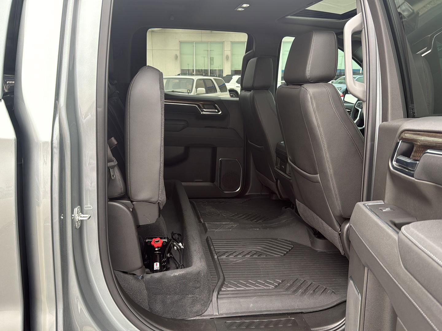 Used 2025 Chevrolet Silverado 1500 LT Trail Boss w/ Convenience Package II image 35