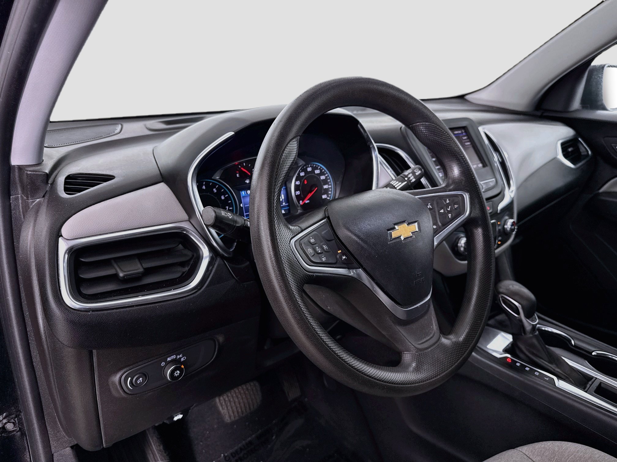 Used 2023 Chevrolet Equinox LS w/ LS Convenience Package FWD image 11