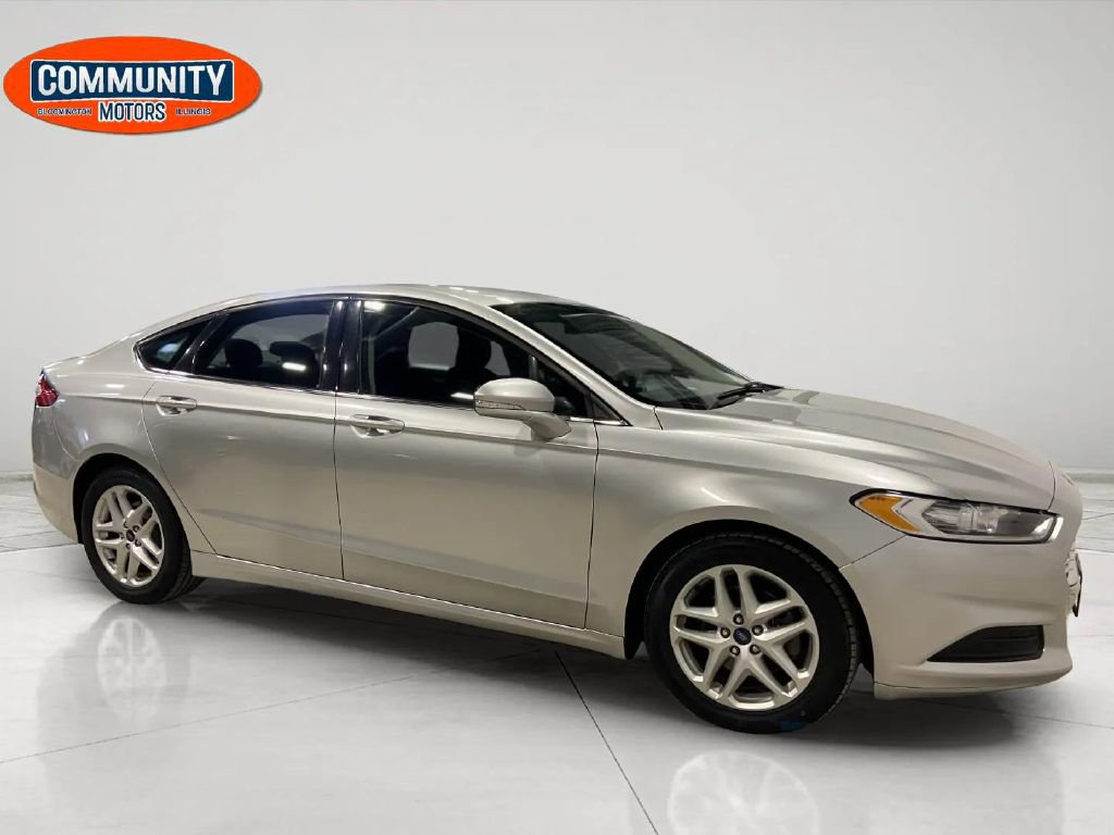 Used 2016 Ford Fusion SE image 9