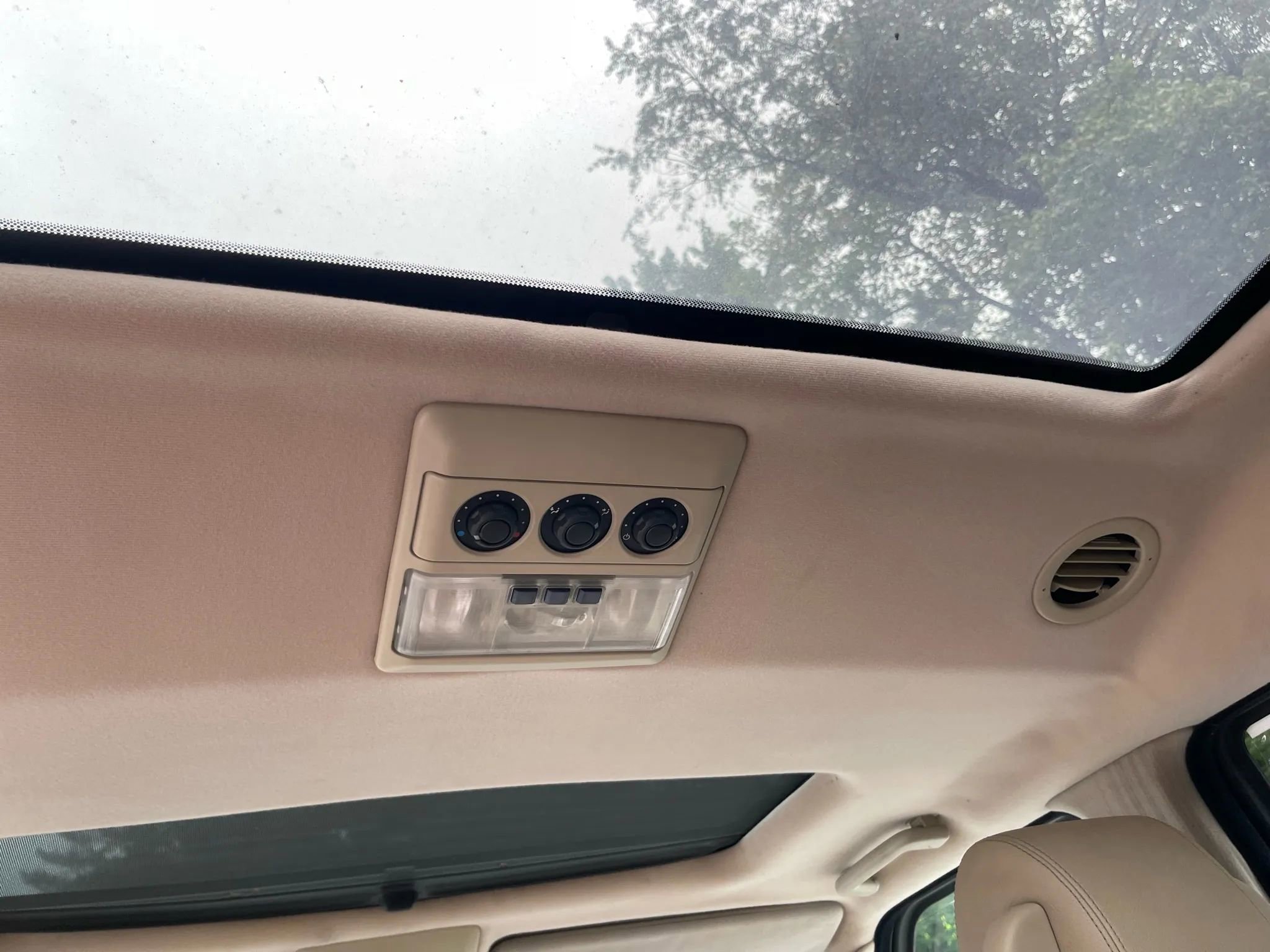 Used 2009 Land Rover LR3 HSE image 19