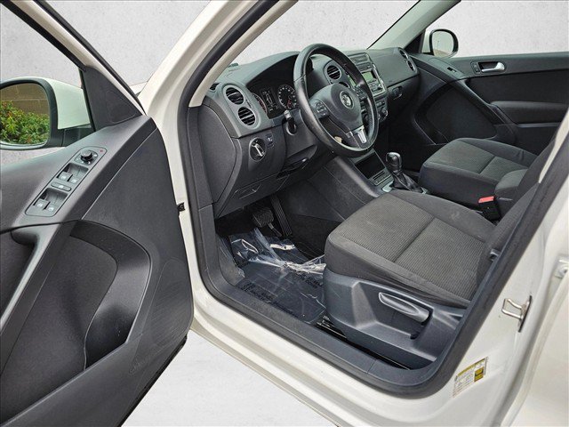 Used 2013 Volkswagen Tiguan S FWD image 21