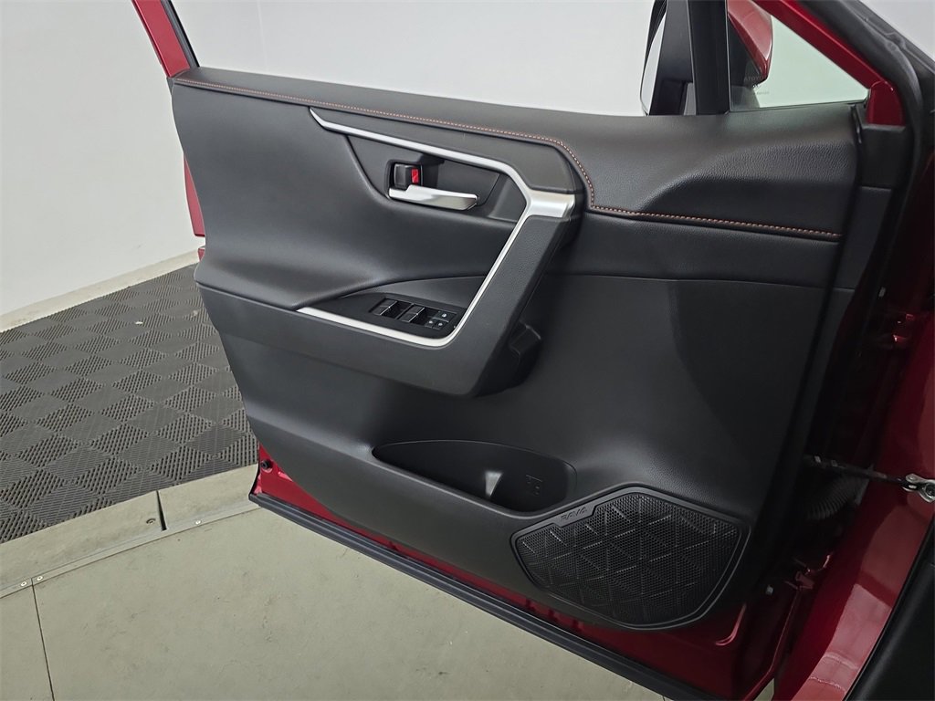 Used 2022 Toyota RAV4 Adventure image 27