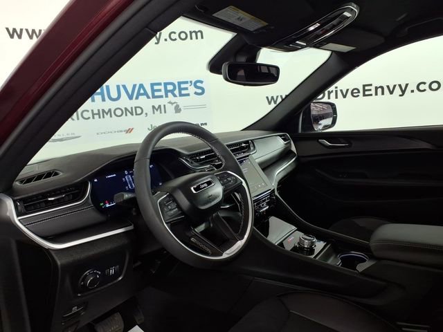 Used 2024 Jeep Grand Cherokee Altitude image 9