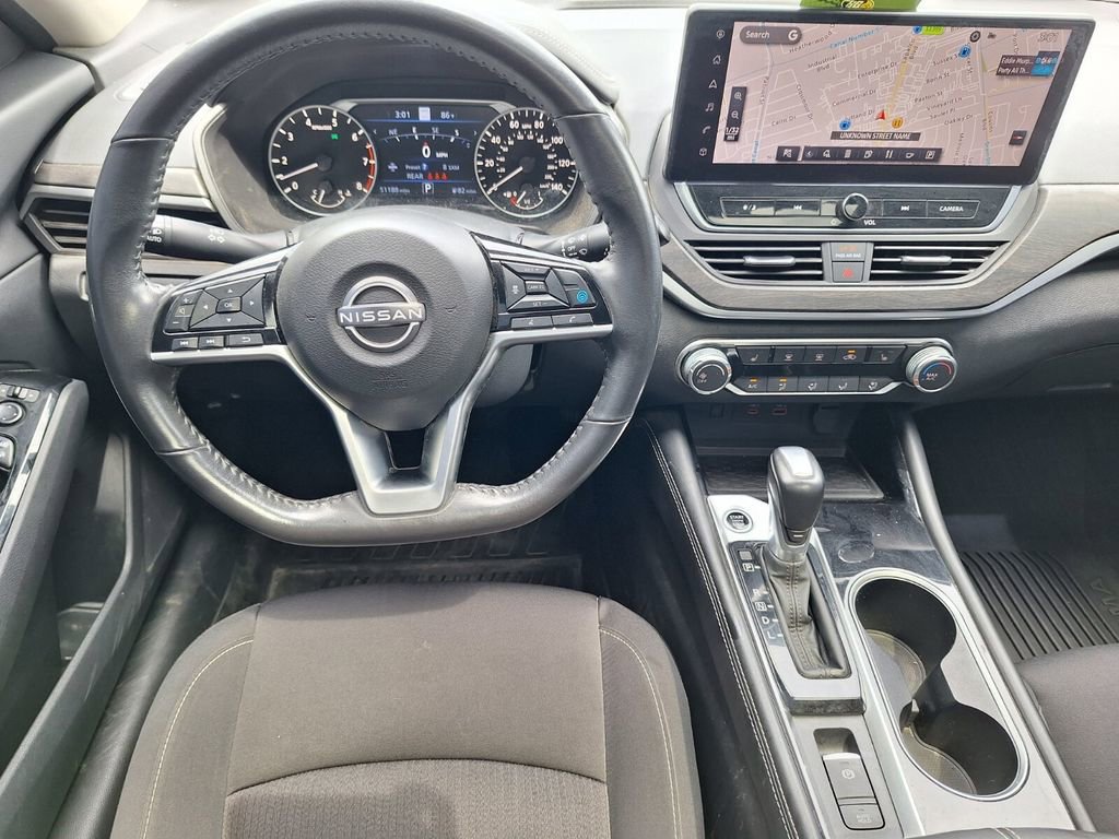 Used 2023 Nissan Altima 2.5 SV w/ SV Premium Package FWD image 22