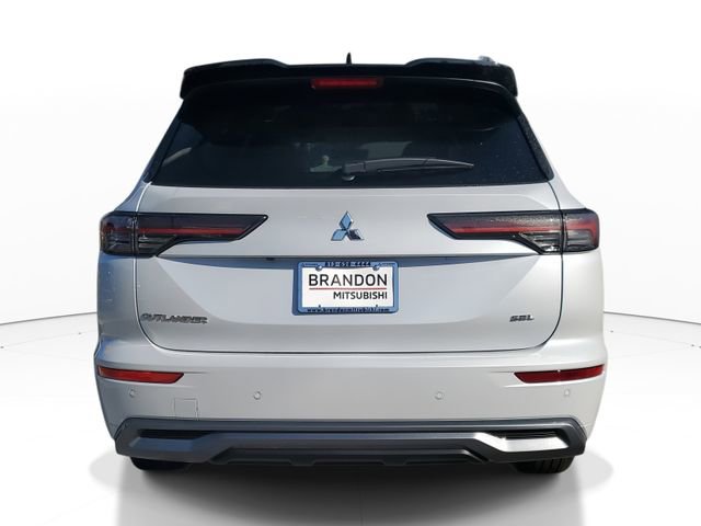 New 2026 Mitsubishi Outlander SEL image 6
