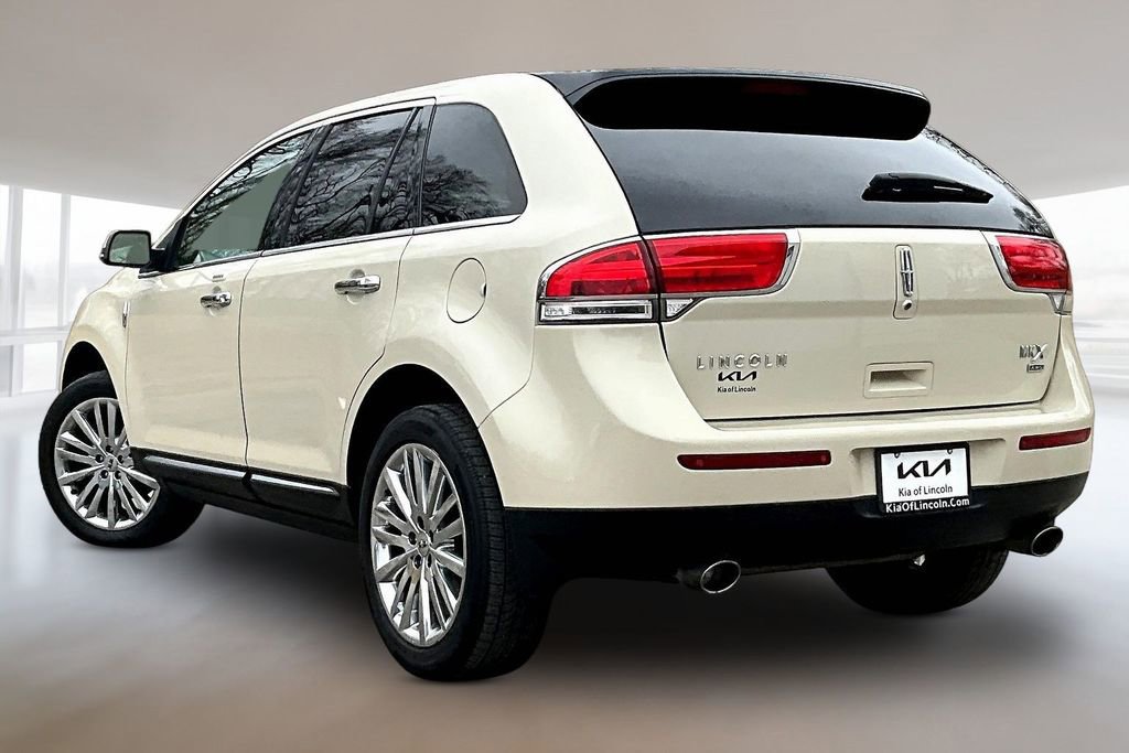 Used 2015 Lincoln MKX AWD w/ Equipment Group 102A image 4