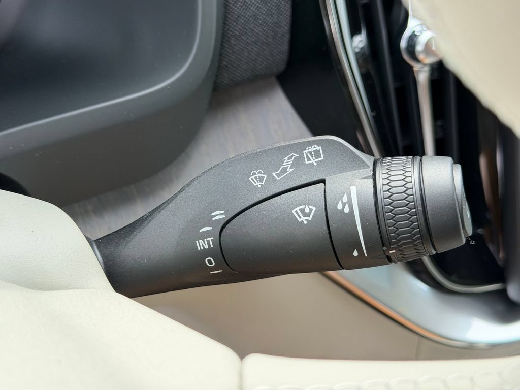 New 2026 Volvo XC90 B6 Ultra w/ Protection Package Premier AWD/4WD image 29