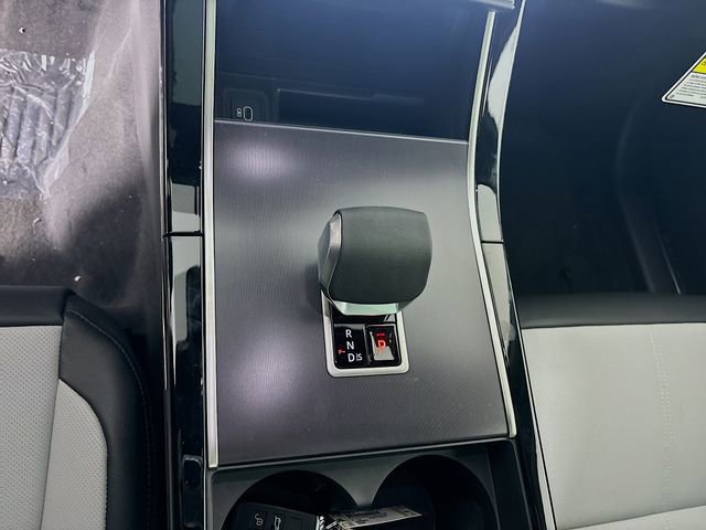 Used 2026 Land Rover Range Rover Velar Dynamic SE image 19