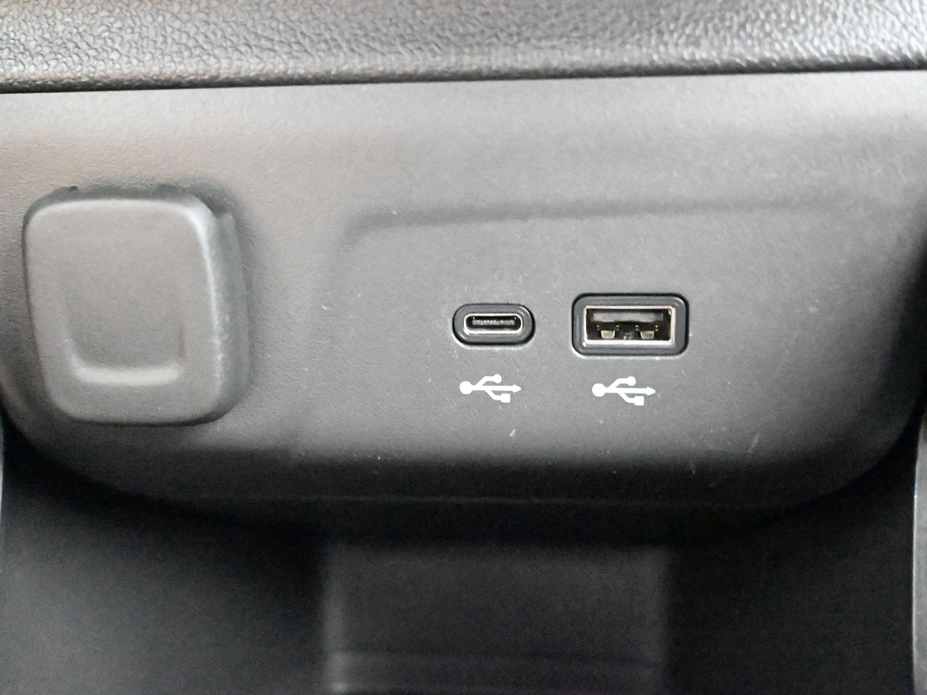 Used 2024 Chevrolet TrailBlazer LT w/ LT Cold Weather Package image 18