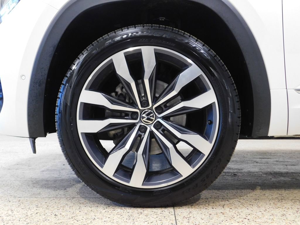 Used 2023 Volkswagen Atlas Cross Sport SEL Premium R-Line image 22