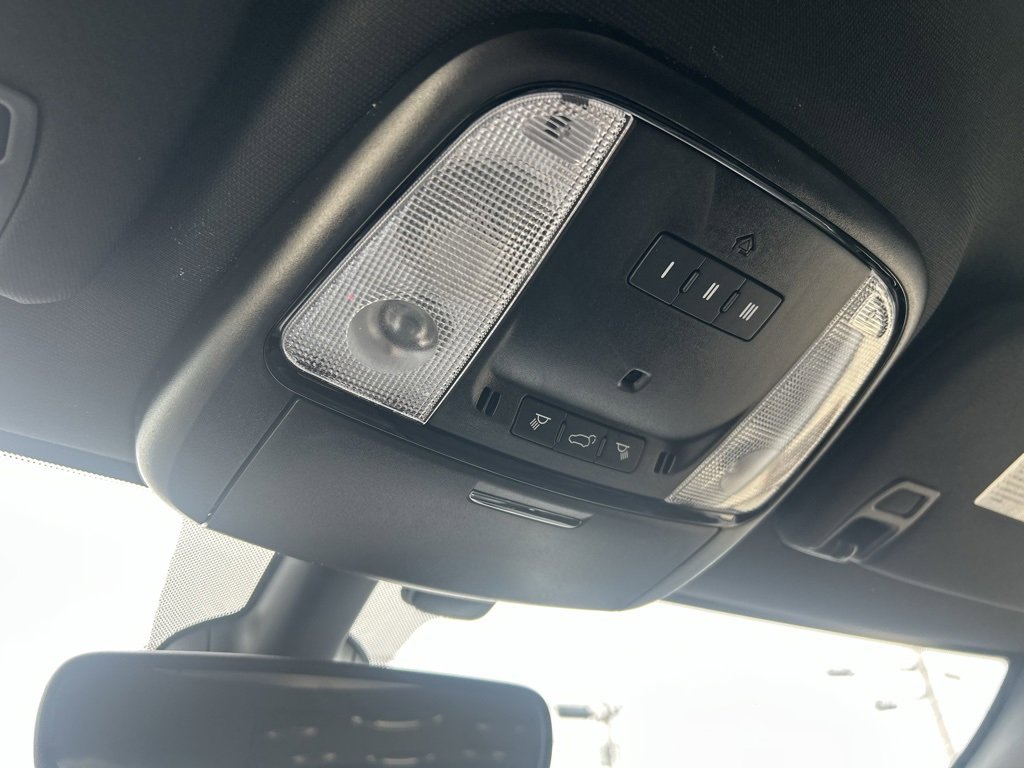 Used 2024 Dodge Durango R/T w/ Blacktop Package image 26