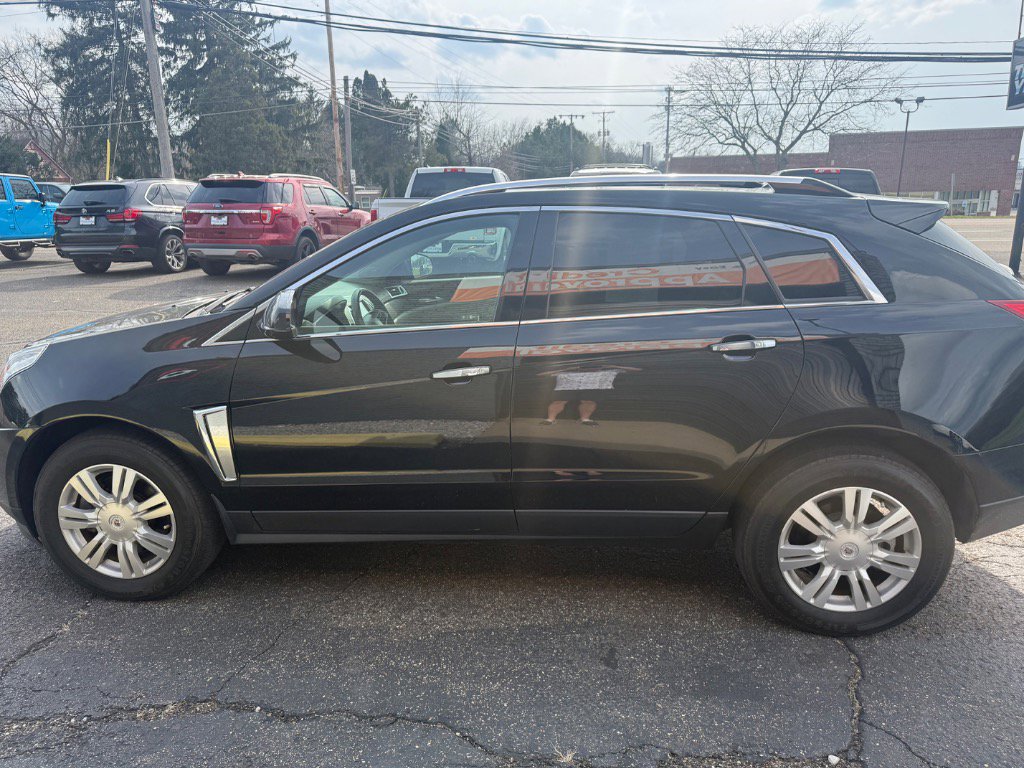 Used 2016 Cadillac SRX Luxury image 4