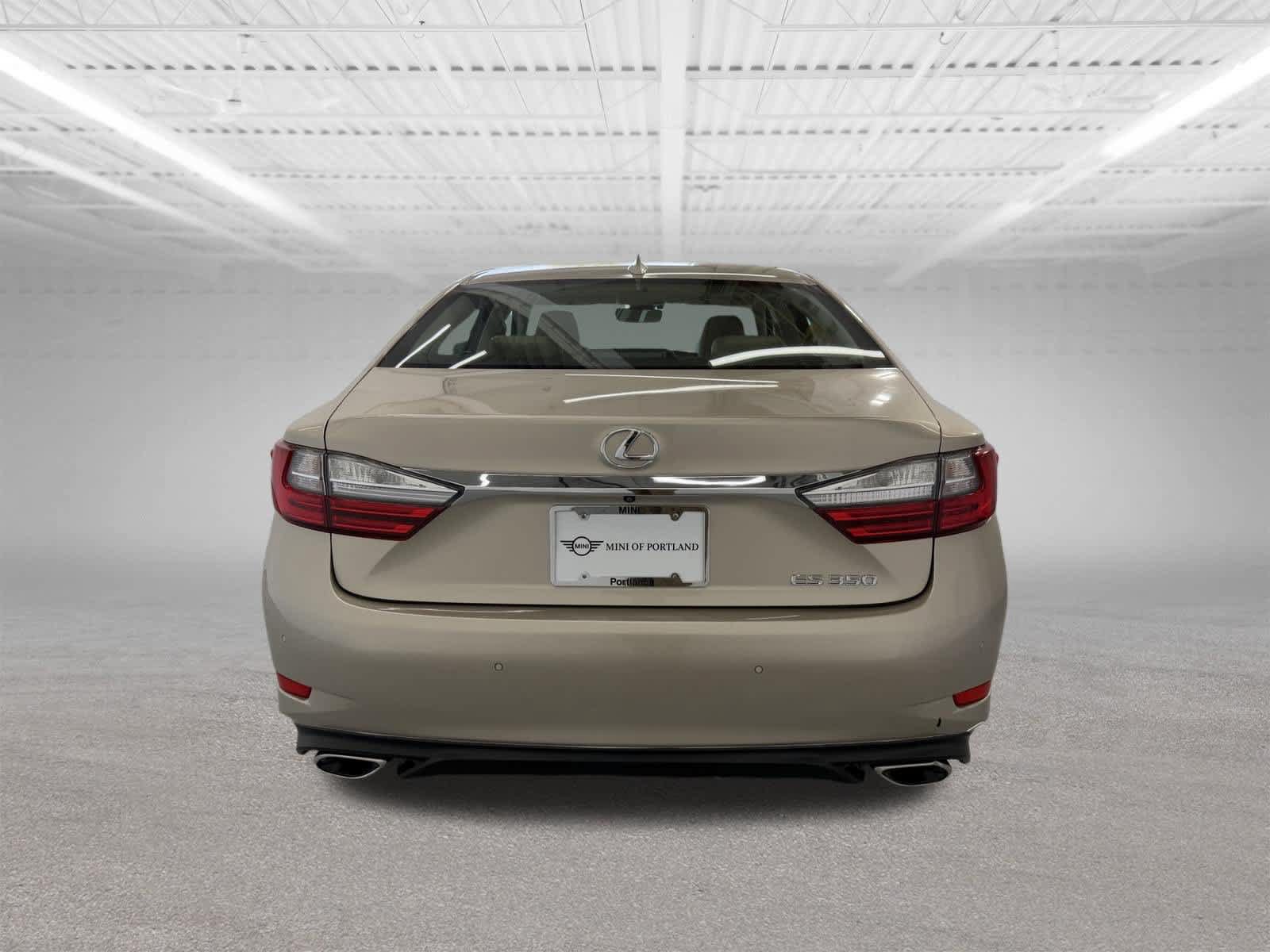Used 2017 Lexus ES 350 w/ Navigation System Package FWD image 4