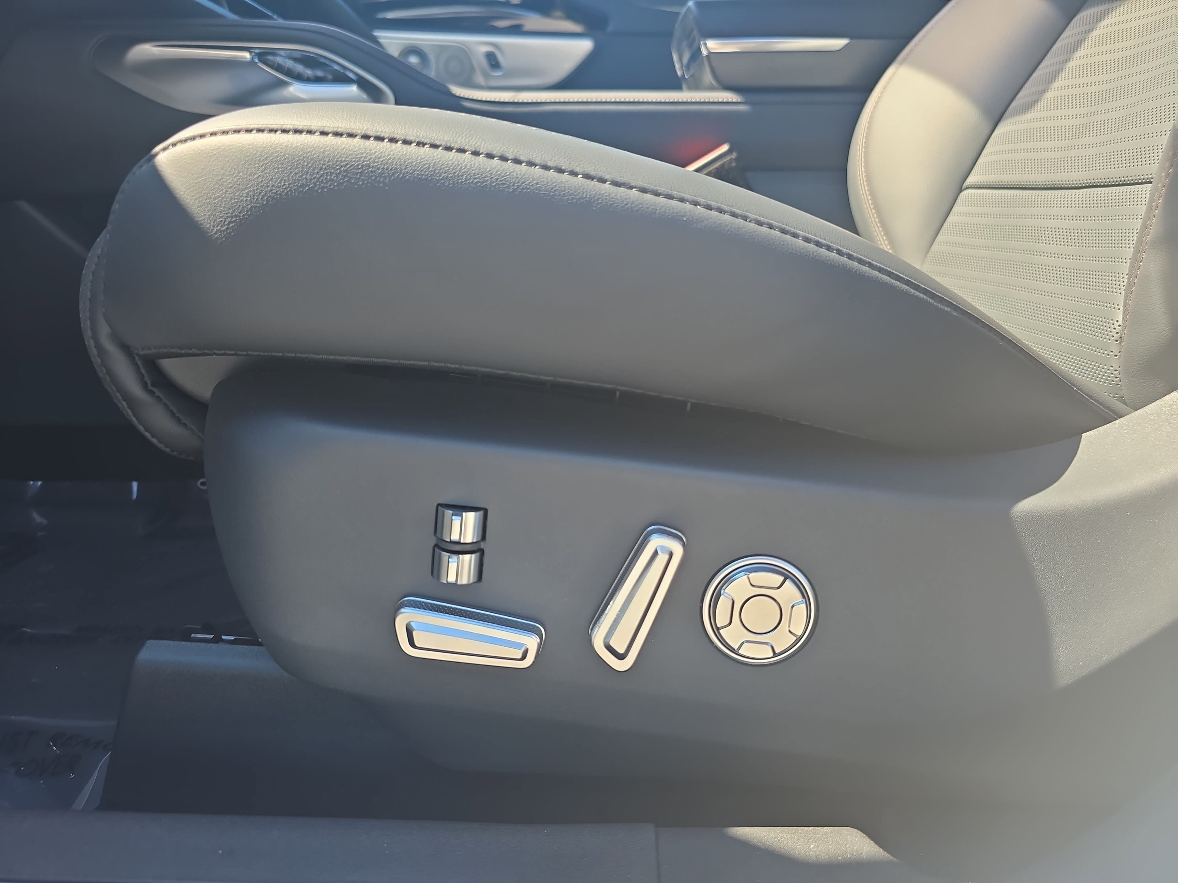 New 2026 Lincoln Nautilus Reserve AWD/4WD image 29