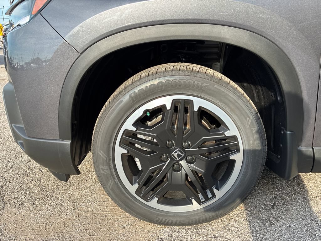 New 2026 Honda Pilot Touring image 9