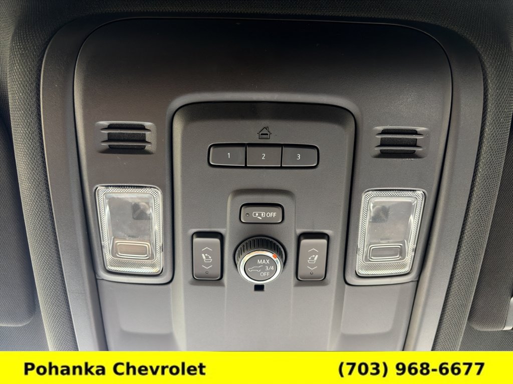 Used 2023 Chevrolet Tahoe LT w/ Luxury Package AWD/4WD image 17