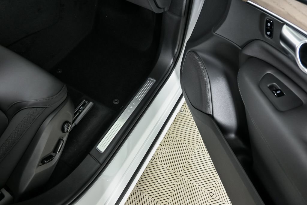 New 2026 Volvo XC90 B5 Core AWD/4WD image 24