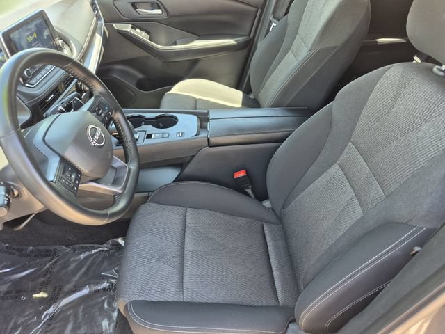 Certified 2025 Nissan Rogue SV FWD image 19