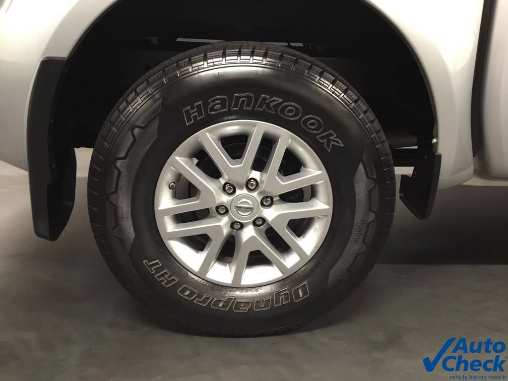Used 2015 Nissan Frontier SV AWD/4WD image 18
