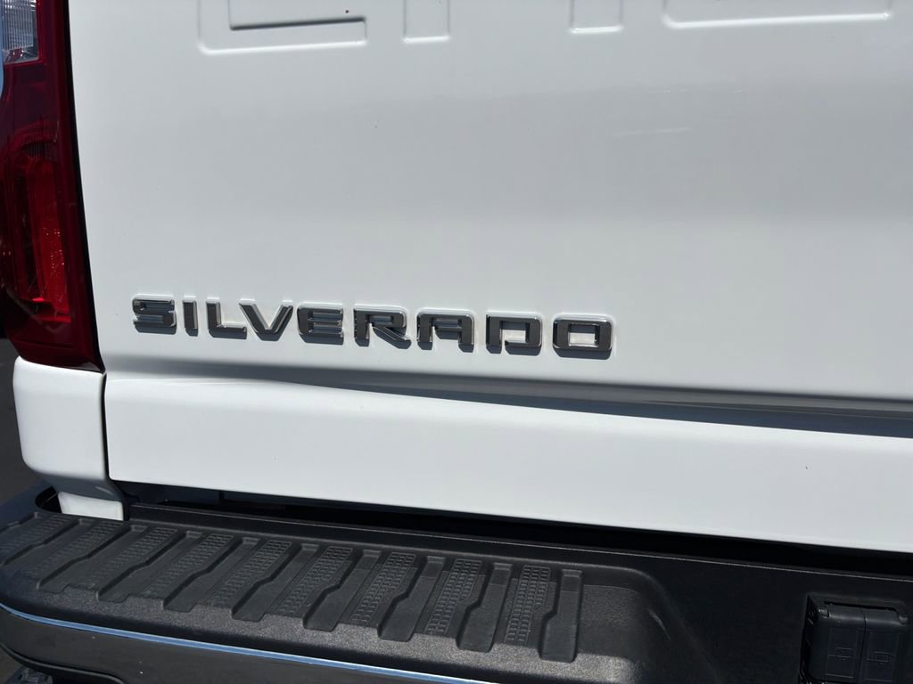 Used 2024 Chevrolet Silverado 2500 LTZ w/ LTZ Convenience Package image 31