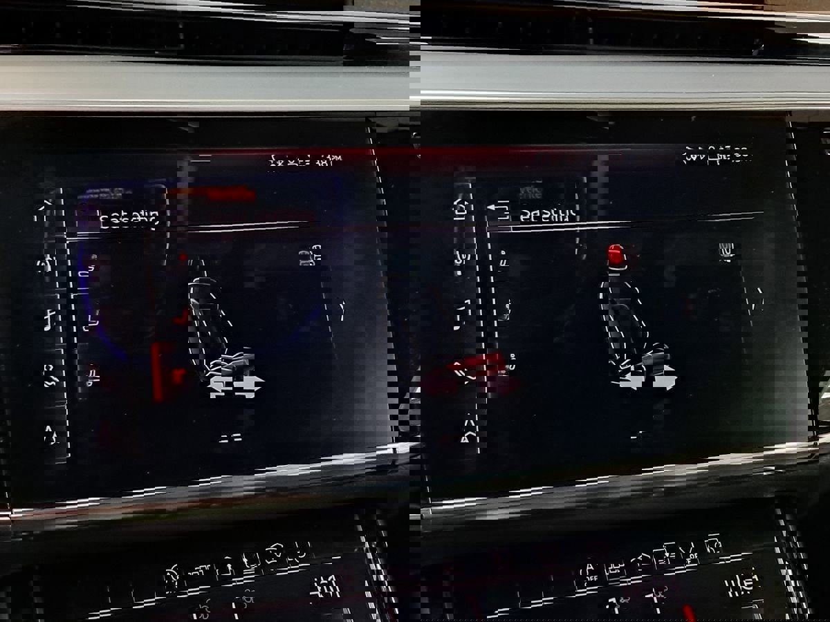 Used 2021 Audi A8 L 4.0T w/ Executive Plus Package image 44