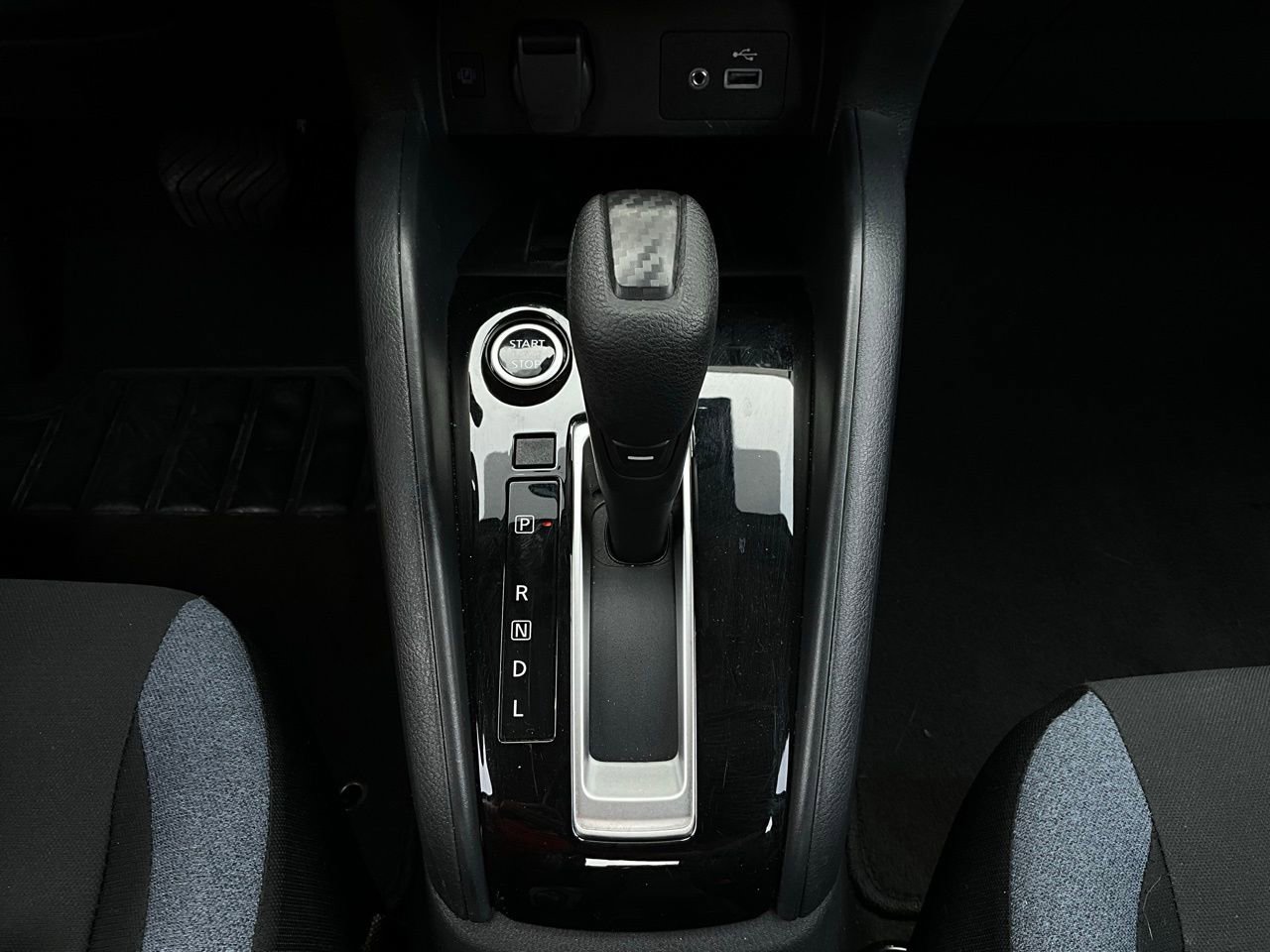 Used 2025 Nissan Versa SV image 21