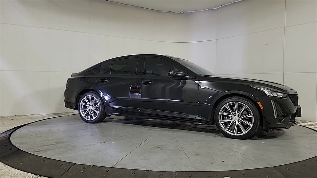 Used 2021 Cadillac CT5 V w/ Premium Package image 9