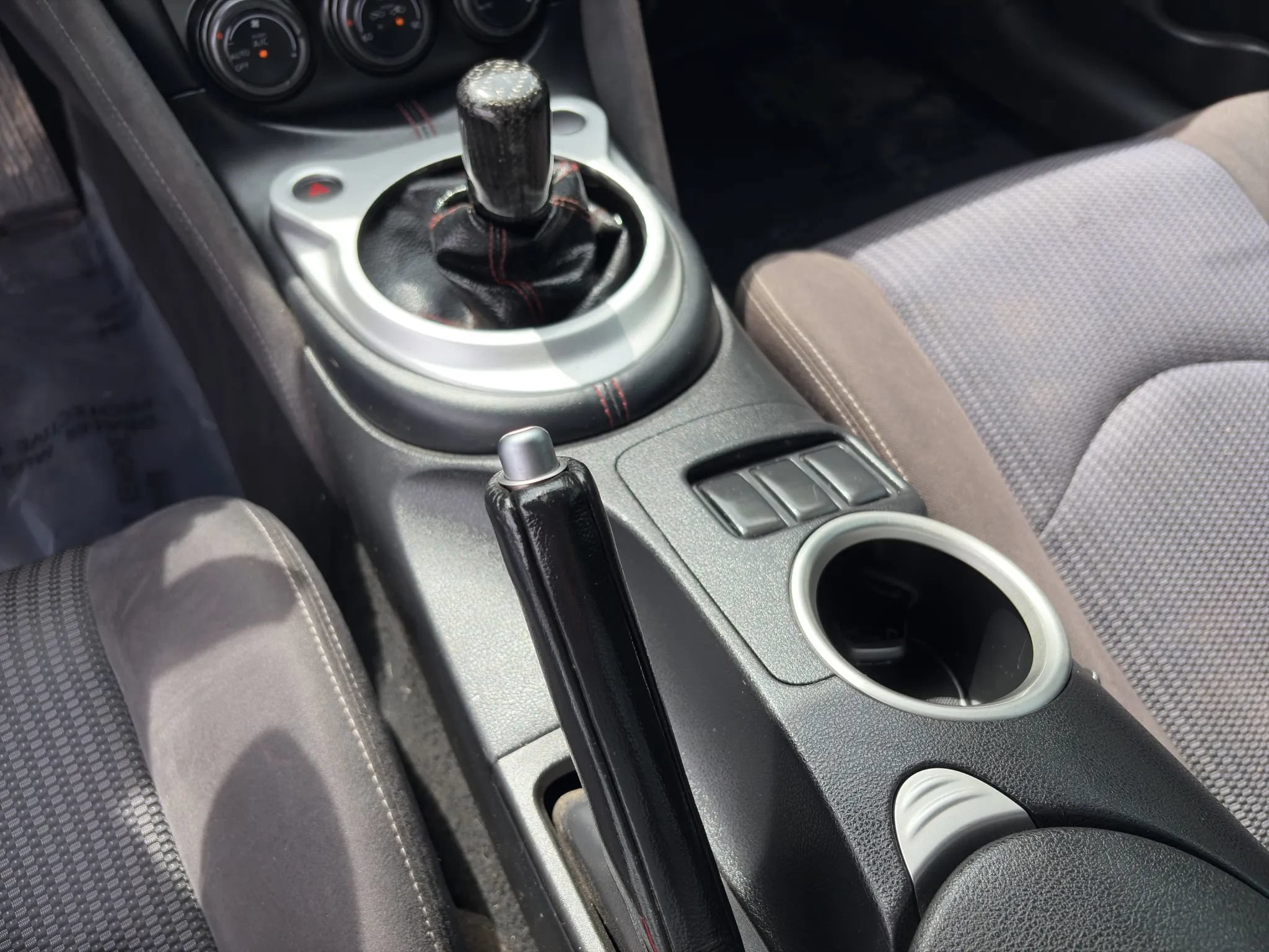 Used 2017 Nissan 370Z Coupe RWD image 15