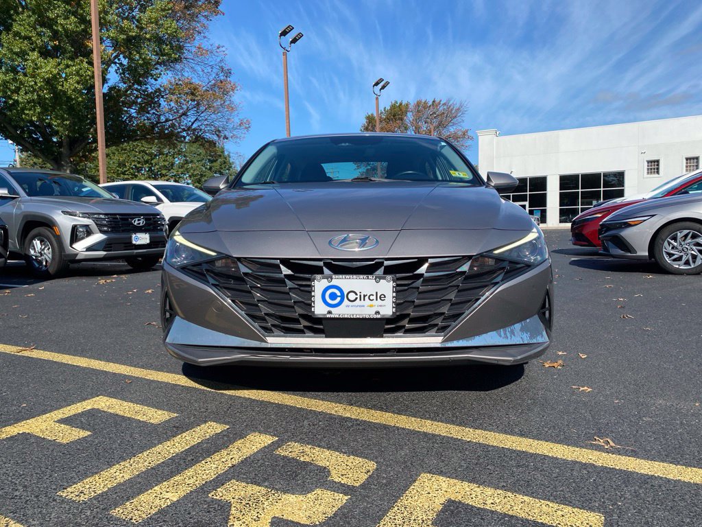 Used 2021 Hyundai Elantra SEL w/ Convenience + Premium Package FWD image 3