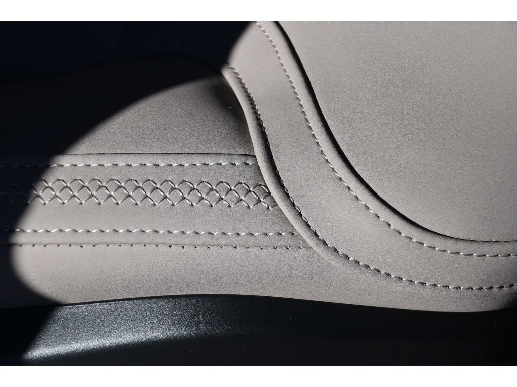 New 2026 Volvo XC90 B6 Plus w/ Protection Package Premier image 34