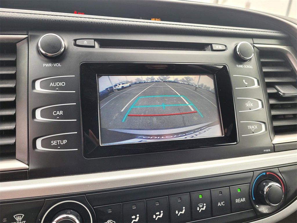 Used 2019 Toyota Highlander LE image 9