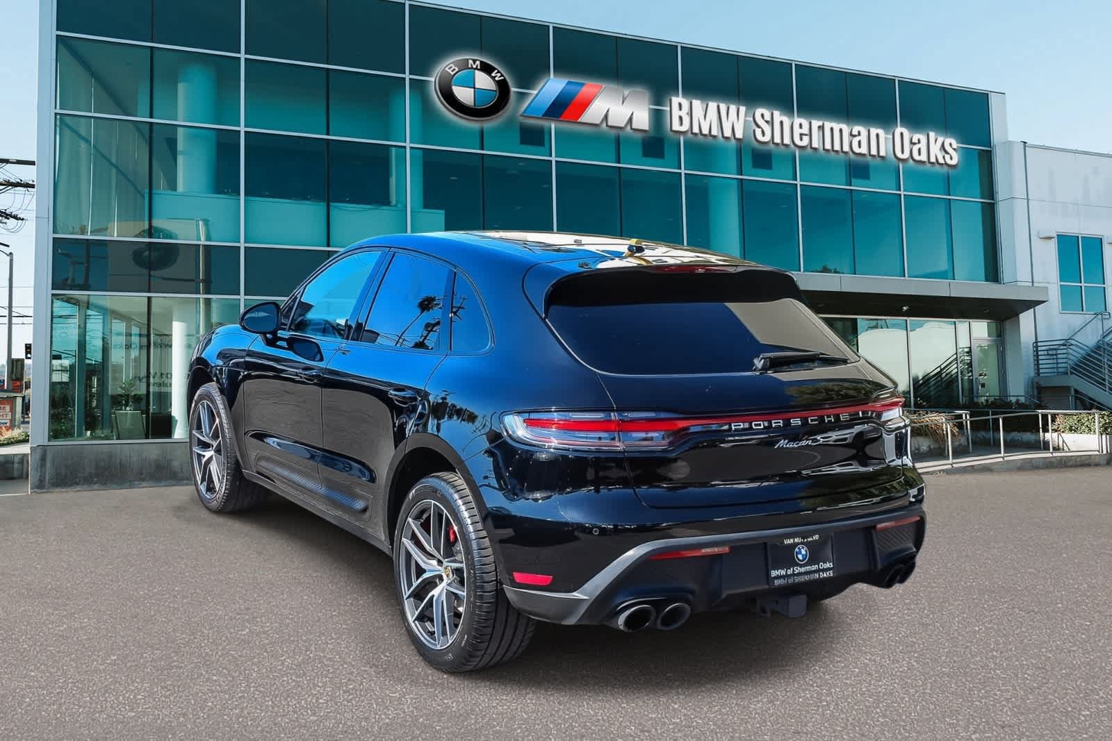 Used 2024 Porsche Macan S AWD/4WD image 6