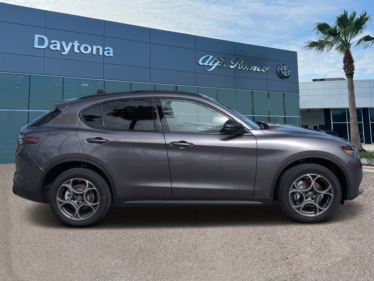 New 2026 Alfa Romeo Stelvio Sprint AWD/4WD image 2