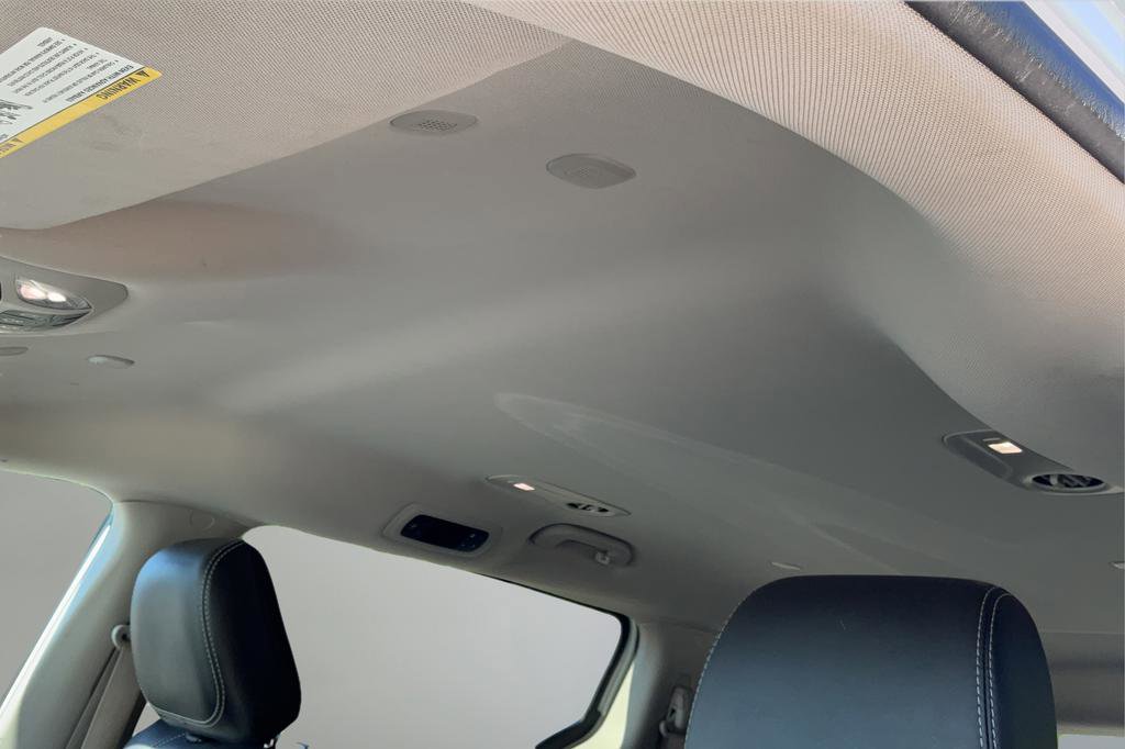 Used 2023 Chrysler Pacifica Touring-L FWD image 18